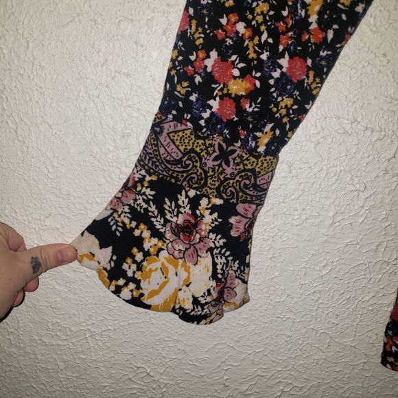Free People Sz S Boho Multicolored Floral Henley Blouse Long Sleeve Flowy Top - Picture 4 of 9
